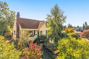 2106 49th Ave SW, Seattle, WA 98116 - Photo 2
