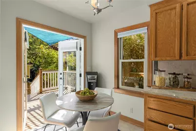 2106 49th Avenue SW, Seattle, WA 98116 - Photo 16