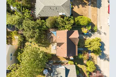 2106 49th Avenue SW, Seattle, WA 98116 - Photo 32