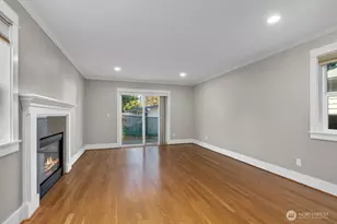 13749 Corliss Ave N, Seattle, WA 98133 - Photo 14