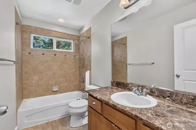 13749 Corliss Avenue N, Seattle, WA 98133 - Photo 24