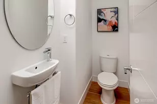4274 NE 50th St, Seattle, WA 98105 - Photo 14