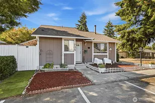 705 Lucerne Ln SE, Olympia, WA 98513 - Photo 2
