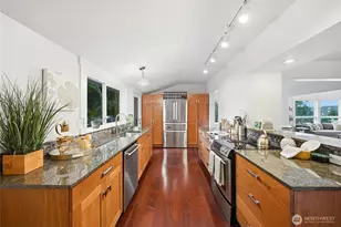12015 Exeter Ave NE, Seattle, WA 98125 - Photo 14