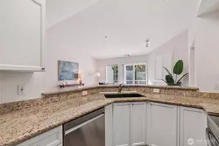 12105 NE 171st Pl, Bothell, WA 98011 - Photo 6