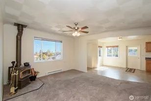 1026 E 6th St, Port Angeles, WA 98362 - Photo 6