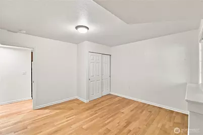 1218 209th Avenue NE #B, Sammamish, WA 98074 - Photo 8