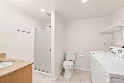 1218 209th Avenue NE #B, Sammamish, WA 98074 - Photo 4