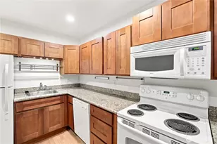 1218 209th Ave NE, Sammamish, WA 98074 - Photo 10