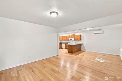 1218 209th Avenue NE #B, Sammamish, WA 98074 - Photo 14