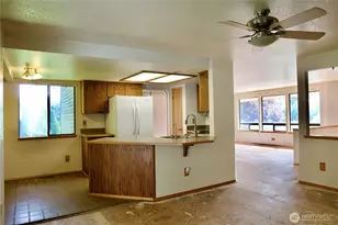 425 SE 169th St, Bothell, WA 98012 - Photo 4