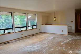 425 SE 169th St, Bothell, WA 98012 - Photo 2