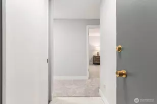 2501 Canterbury Ln E, Seattle, WA 98112 - Photo 2