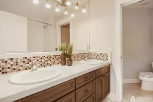 13042 NE 8th St, Bellevue, WA 98005 - Photo 34
