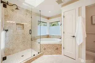 13042 NE 8th St, Bellevue, WA 98005 - Photo 28