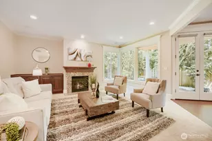 13042 NE 8th St, Bellevue, WA 98005 - Photo 22