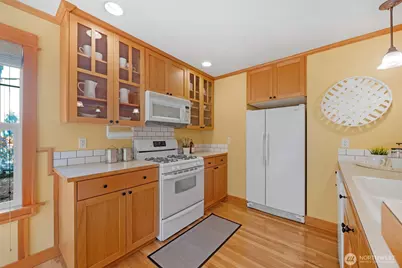 15741 Dayton Avenue N #11, Shoreline, WA 98133 - Photo 10