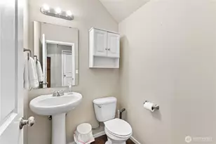 7911 49th St NE, Marysville, WA 98270 - Photo 10