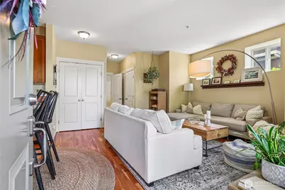 2010 NE Katsura Street #A, Issaquah, WA 98029 - Photo 4