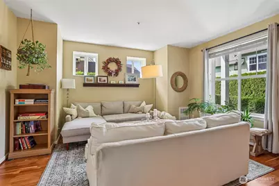 2010 NE Katsura Street #A, Issaquah, WA 98029 - Photo 6