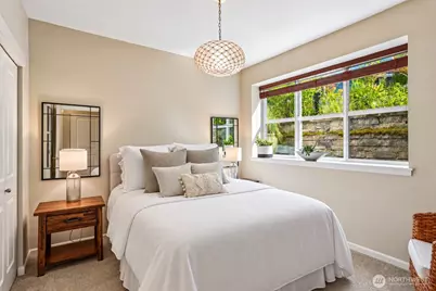 2010 NE Katsura Street #A, Issaquah, WA 98029 - Photo 12