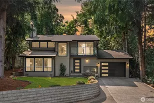 10345 36th Ave NE, Seattle, WA 98125 - Photo 2