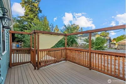 7530 Roosevelt Wy NE, Seattle, WA 98115 - Photo 10