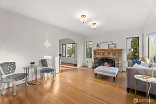 7530 Roosevelt Way NE, Seattle, WA 98115 - Photo 4