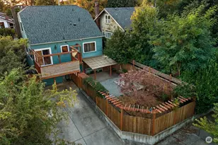 7530 Roosevelt Way NE, Seattle, WA 98115 - Photo 2