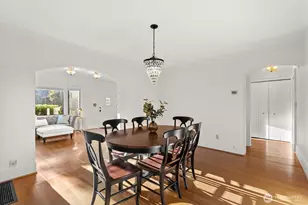 7530 Roosevelt Way NE, Seattle, WA 98115 - Photo 8