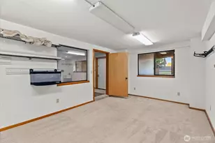 7530 Roosevelt Way NE, Seattle, WA 98115 - Photo 24