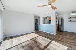 19428 Aurora Ave N, Shoreline, WA 98133 - Photo 14