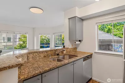 1125 E Olive #202, Seattle, WA 98122 - Photo 10