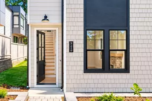 9210 116th Ave NE, Kirkland, WA 98033 - Photo 2