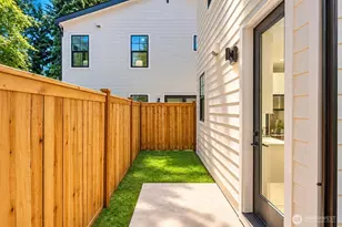 9210 116th Ave NE, Kirkland, WA 98033 - Photo 8