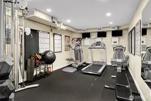 275 W Roy St, Seattle, WA 98119 - Photo 20