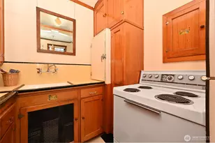 400 Boylston Ave E, Seattle, WA 98102 - Photo 14