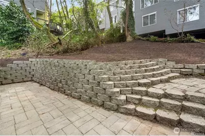 1529 Sturgus Avenue S, Seattle, WA 98144 - Photo 22