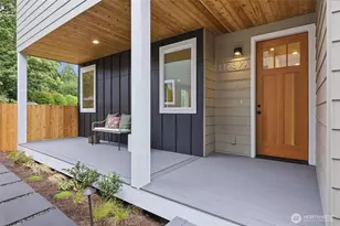 11737 40th Ave NE, Seattle, WA 98125 - Photo 2