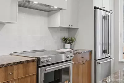 11737 40th Avenue NE #A, Seattle, WA 98125 - Photo 12