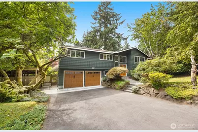 6039 NE 202nd Street, Kenmore, WA 98028 - Photo 2