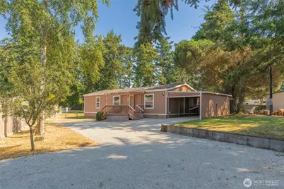 1004 Diane Avenue, Oak Harbor, WA 98277 - Photo 1