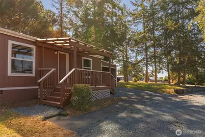 1004 Diane Avenue, Oak Harbor, WA 98277 - Photo 4