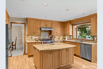 12017 93rd Place NE, Kirkland, WA 98034 - Photo 10