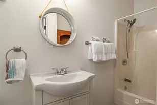1602 W Lake Sammamish Pkwy SE, Bellevue, WA 98008 - Photo 26