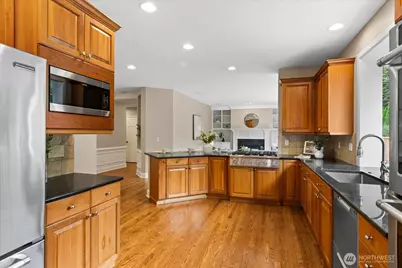 24167 E Greystone Lane, Woodway, WA 98020 - Photo 8