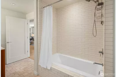 10700 NE 4th Street #2214, Bellevue, WA 98004 - Photo 24