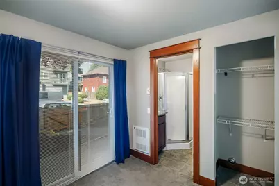 5260 Brooklyn Avenue NE #B, Seattle, WA 98105 - Photo 22