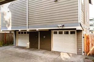 5260 Brooklyn Ave NE, Seattle, WA 98105 - Photo 26
