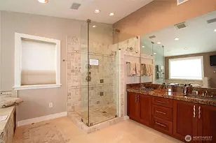 8011 Aurora Ave N, Seattle, WA 98103 - Photo 14